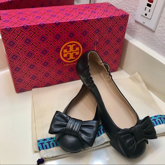 Tory Burch Shoes - Tori Burch Divine Bow Driver Ballet